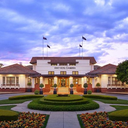 Hyatt Hotel Canberra - A Park Hyatt Hotel Camberra Exterior foto The clubhouse at the Adelaide Golf Club